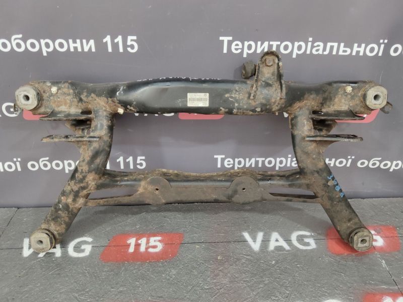 5N0505235L-BU Балка задня 4х4