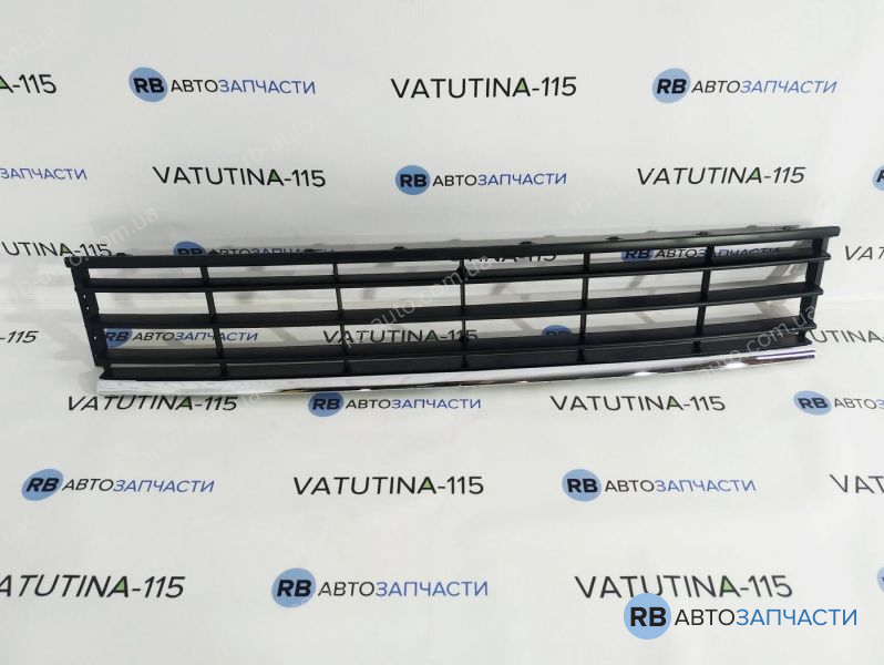 512147998 Решітка бампера центральна +1 хром