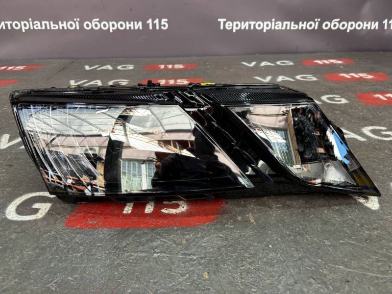 711451000250 Фара основная R