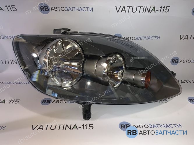 1EE247013-06 Фара основна R