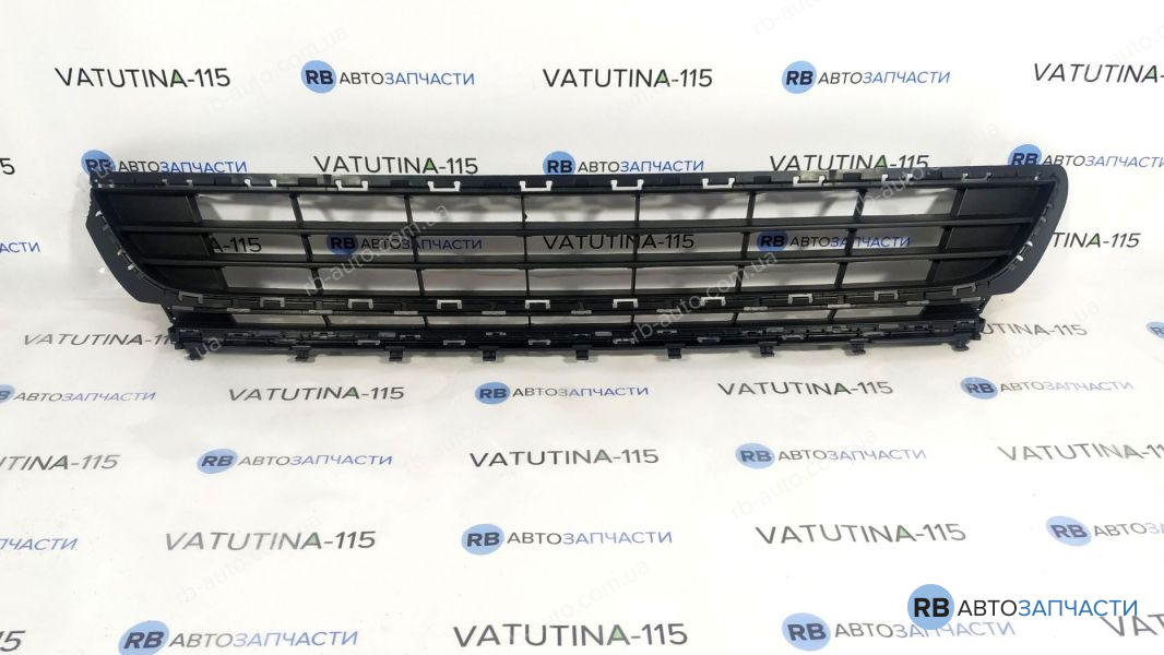 5G08536779B9 Решітка бампера центр. під хром