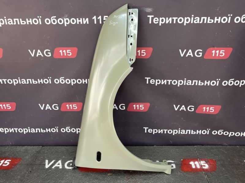 PVW10026(K)AR Крыло правое ( R )