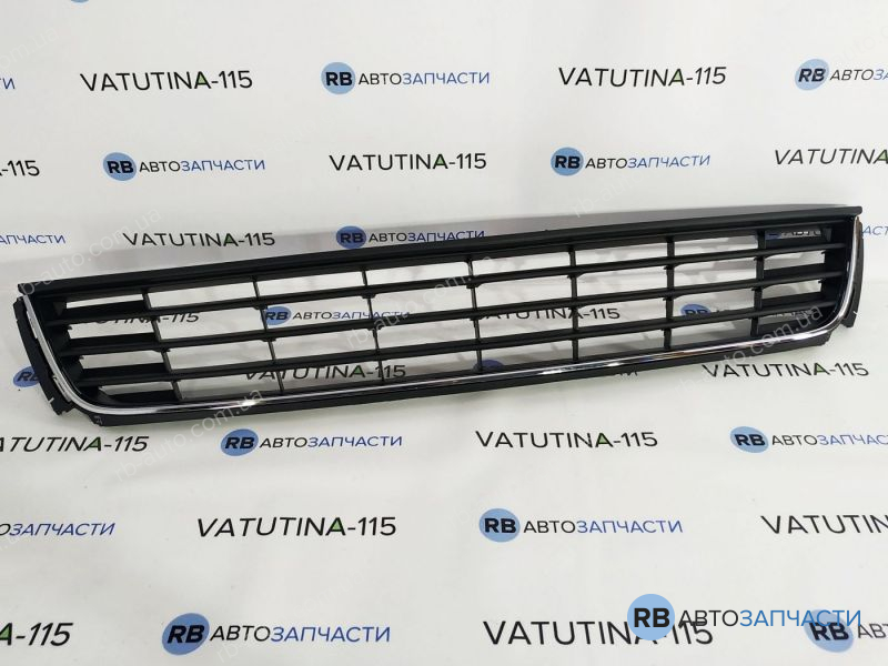 FP7426910 Решітка бампера центр. хром