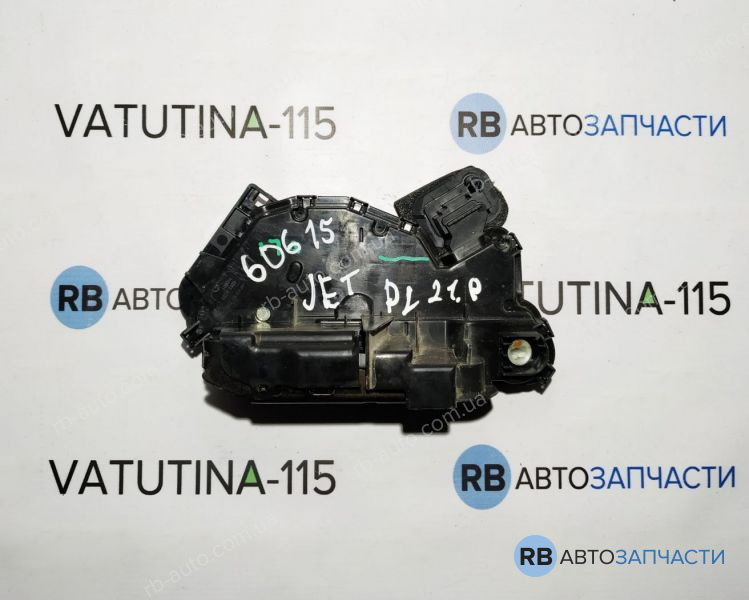 17A837015 Замок передн. двері L