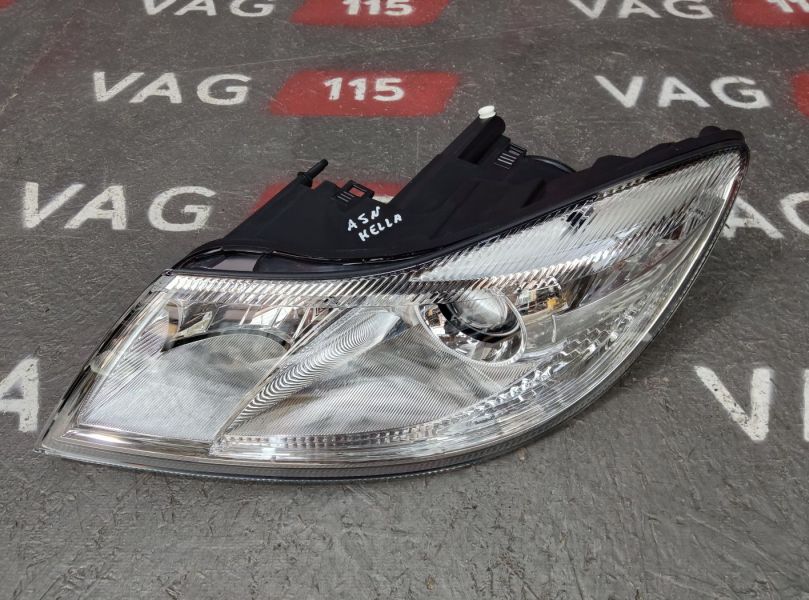 1EL247052-25 Фара основна L (без надп. Octavia)