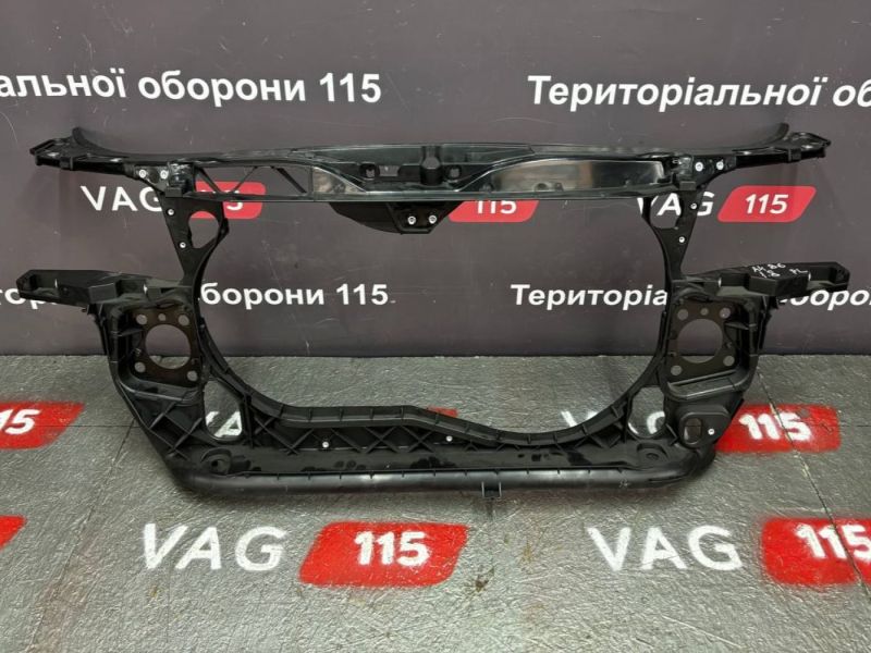 133404-1 Панель передня 1,8/1,9