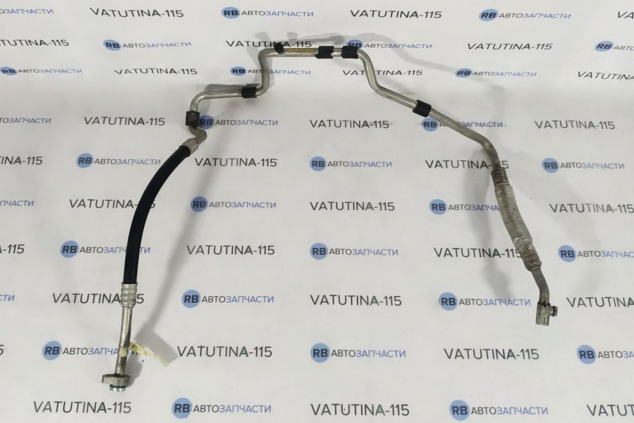 561820743D-BU Шланг кондиционера