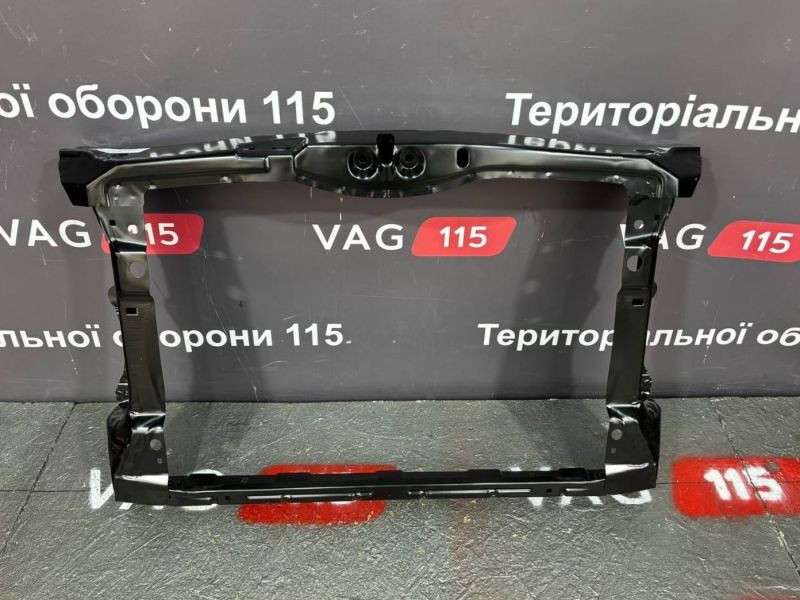 0450518200 Панель передня