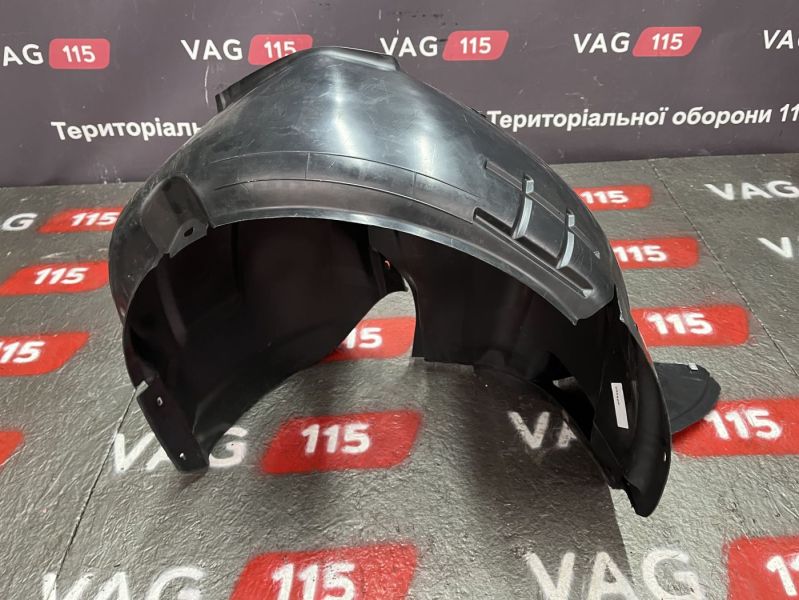 5C6805912 Подкрылок передний R