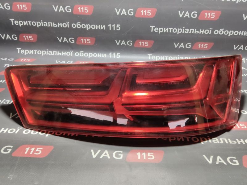 4M0945094D-BU Ліхтар задній R USA