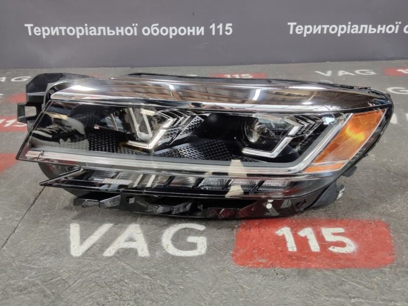 561941035B Фара основна L LED