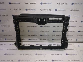 Панель передня