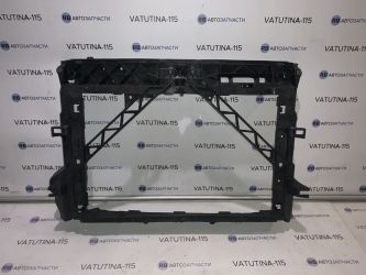 Панель передня