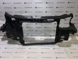 Панель передня