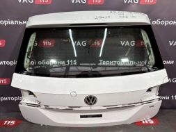 Кришка багажника (дефект)