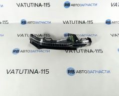 Покажчик повороту в дзеркалі R (можливі невеликі потертості)