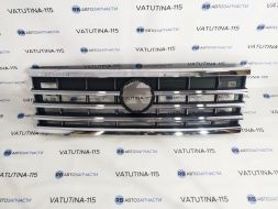 Решітка радіатора хром (подряпини)