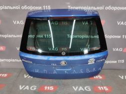 Кришка багажника Combi (дефект)