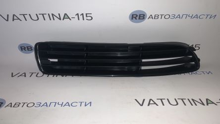 Решітка бампера R