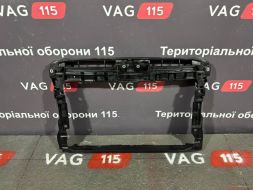 Панель передняя