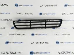 Решітка бампера центр.