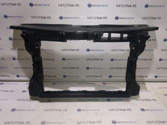 Панель передня