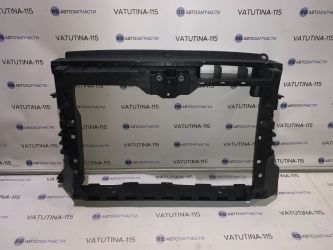 Панель передня