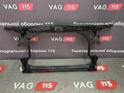 Панель передня